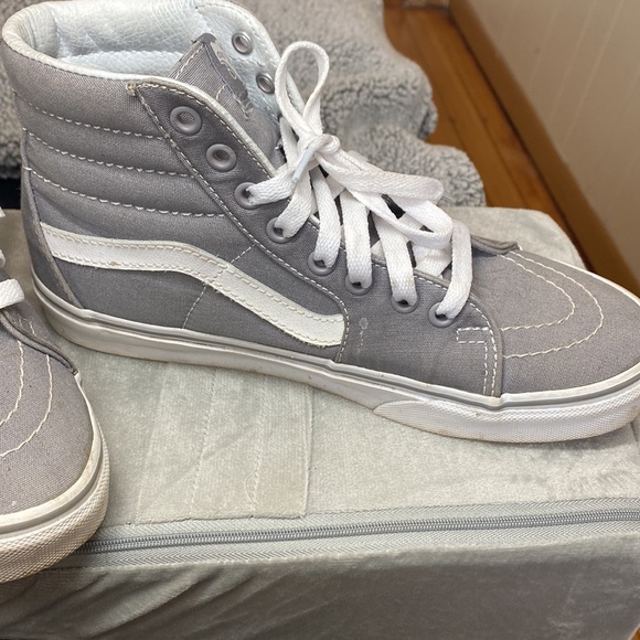 Vans - Picture 3 of 4